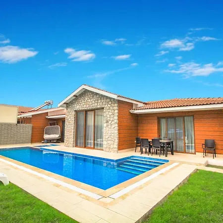Βίλα Patara Titanic 3+1 Villa, Oezel Havuzlu, Φετιγιέ