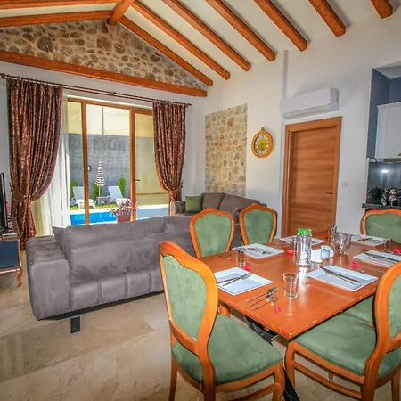 Patara Titanic 3+1 Villa, Oezel Havuzlu, * Φετιγιέ